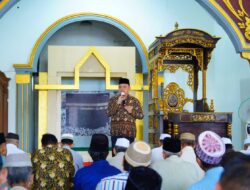 Pj Bupati Sandi Fahlepi Safari Jumat di Masjid Al Karim Nur