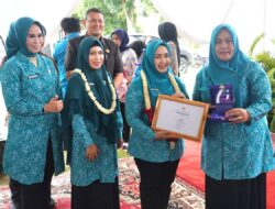 Kunker ke OKU Timur, Pj Ketua TP PKK Sumsel Buka Lomba Masak Serba Ikan serta Berikan Sejumlah Bantuan