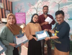 Kobar 9 Bagikan Hadiah Lomba Pantun dan Resmikan Sekretariat