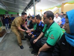 Ratu Dewa Salurkan Bantuan Untuk Anggota Pertuni