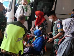 440 Jemaah Haji Debarkasi Palembang Tiba di Bandara SMB ll