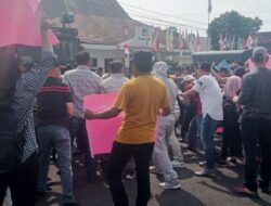 Kantor KPU Lubuklinggau di Demo Massa